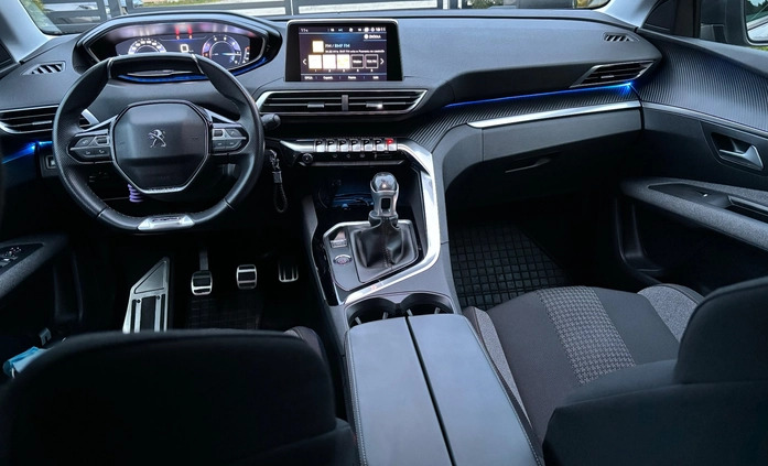 Peugeot 3008 cena 75600 przebieg: 120600, rok produkcji 2018 z Jawor małe 137